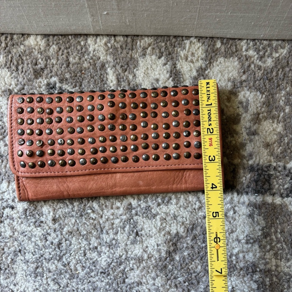 Viola Castellani Women's Vintage Italian Leather Studded Trifold Clutch Wallet - Picture 15 of 15